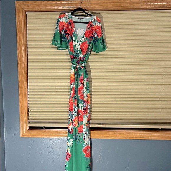 Lulu's Vibrant Green Floral Maxi Dress - Picture 2 of 4